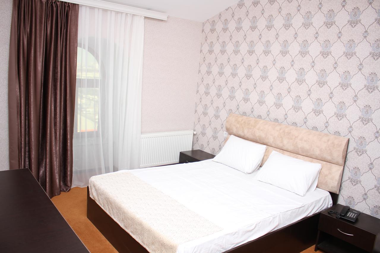 Bridge Hotel Baky Esterno foto